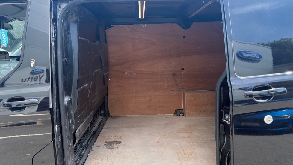 Ford Transit Custom 280 L1 Diesel Fwd 2.0 EcoBlue 130ps Low Roof Limited Van - Image 5