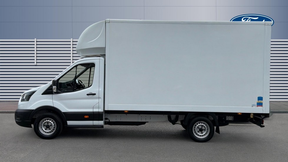 Ford Transit 350 L4 Diesel Fwd 2.0 EcoBlue 130ps Leader Luton Van - Image 4