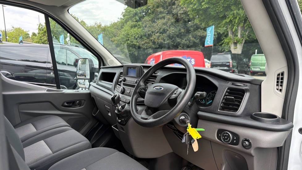 Ford Transit 350 L4 Diesel Fwd 2.0 EcoBlue 130ps Leader Luton Van - Image 6