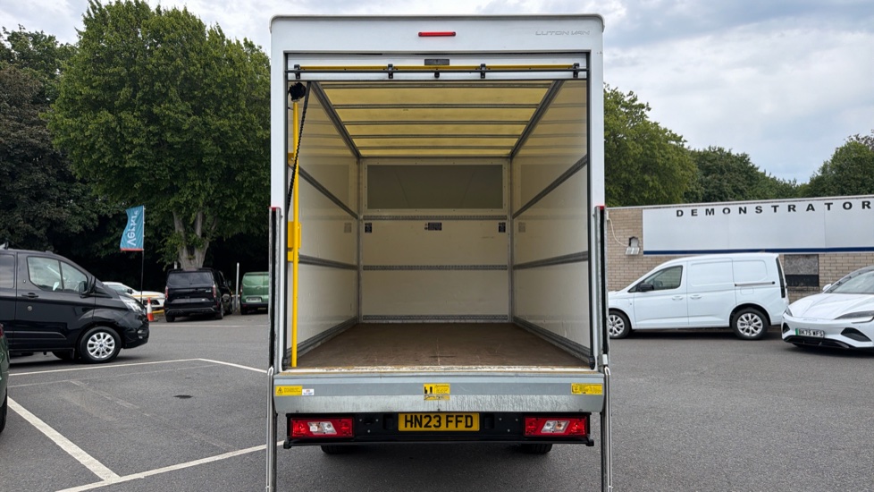 Ford Transit 350 L4 Diesel Fwd 2.0 EcoBlue 130ps Leader Luton Van - Image 12