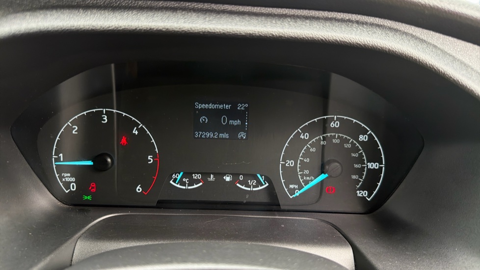 Ford Transit 350 L4 Diesel Fwd 2.0 EcoBlue 130ps Leader Luton Van - Image 18