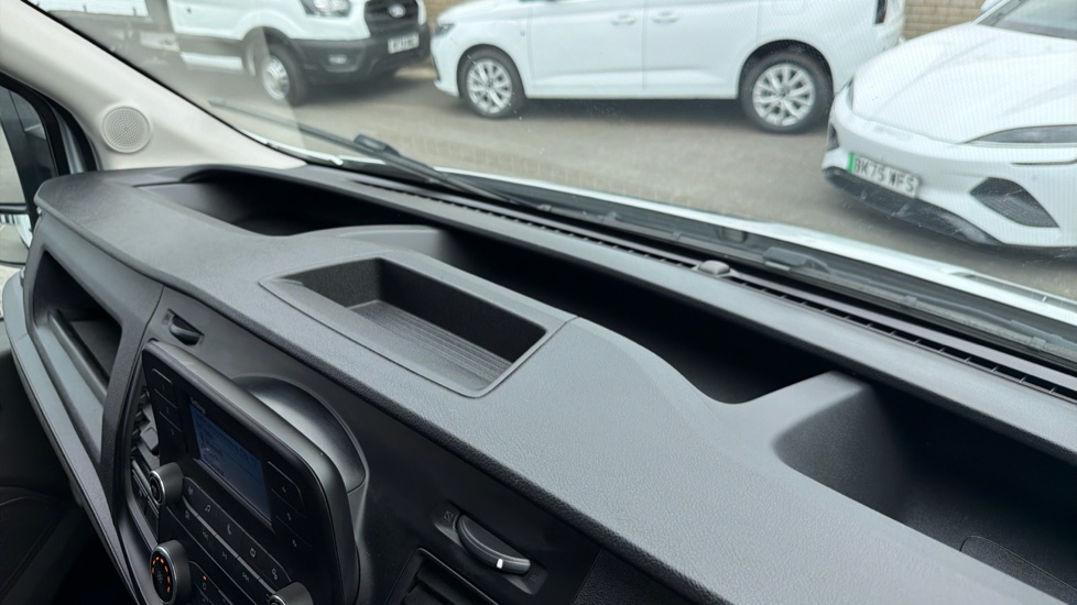 Ford Transit 350 L4 Diesel Fwd 2.0 EcoBlue 130ps Leader Luton Van - Image 30