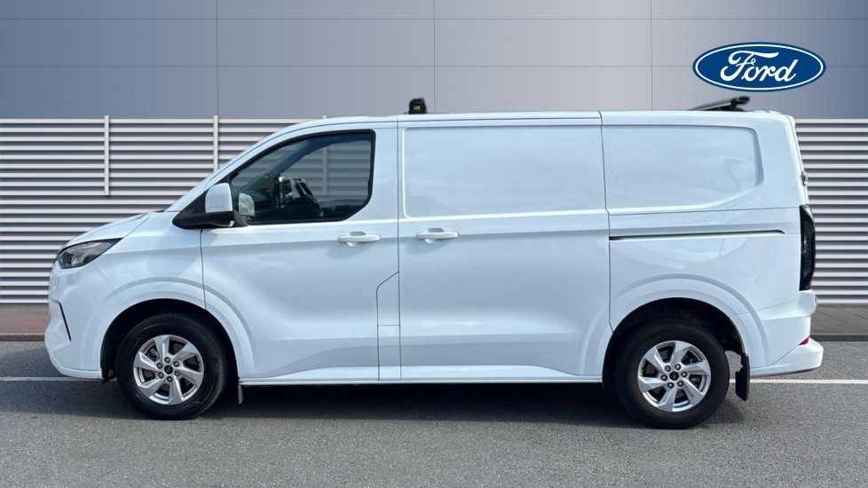 Ford Transit Custom 280 L1 Diesel Fwd 2.0 EcoBlue 136ps H1 Van Limited Auto - Image 4