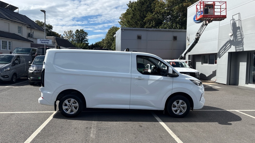 Ford Transit Custom 280 L1 Diesel Fwd 2.0 EcoBlue 136ps H1 Van Limited Auto - Image 9