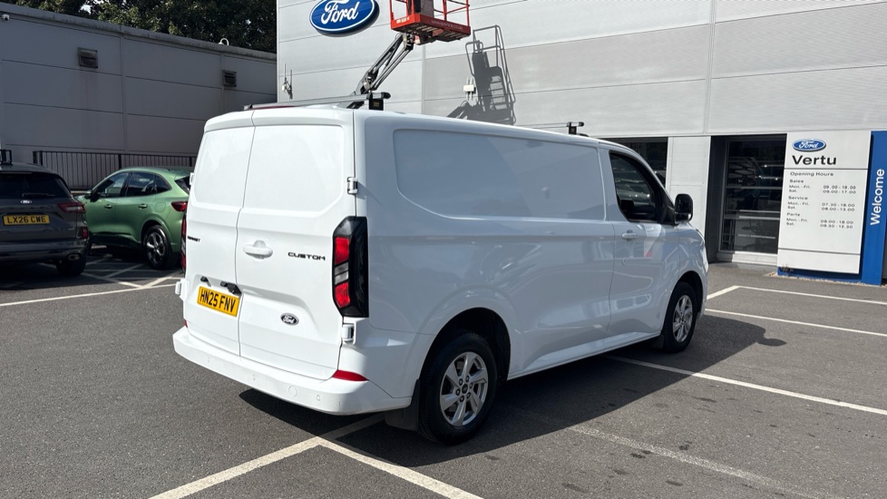 Ford Transit Custom 280 L1 Diesel Fwd 2.0 EcoBlue 136ps H1 Van Limited Auto - Image 10