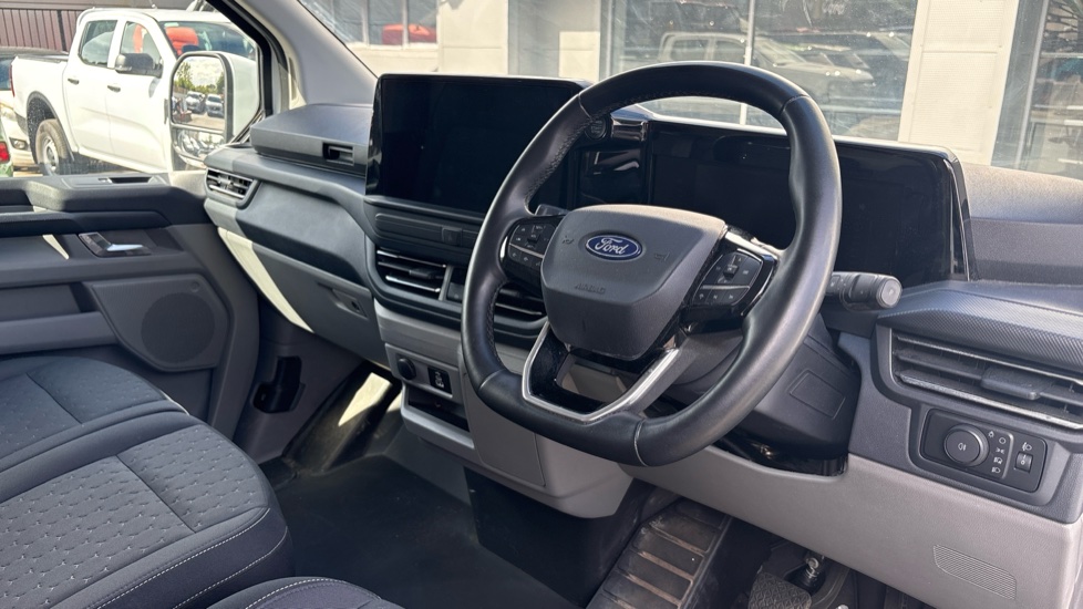 Ford Transit Custom 280 L1 Diesel Fwd 2.0 EcoBlue 136ps H1 Van Limited Auto - Image 16