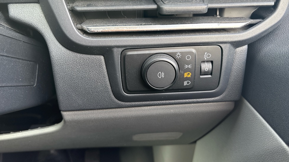 Ford Transit Custom 280 L1 Diesel Fwd 2.0 EcoBlue 136ps H1 Van Limited Auto - Image 21