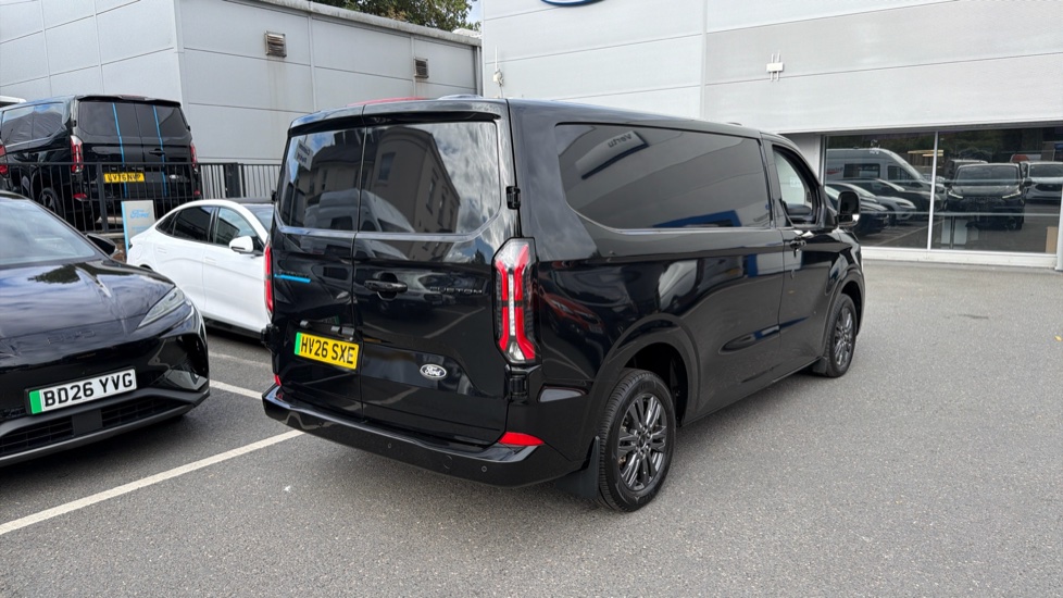 Ford Transit Custom E-320 L1 Rwd 100kW 65kWh H1 Van Limited Auto - Image 10
