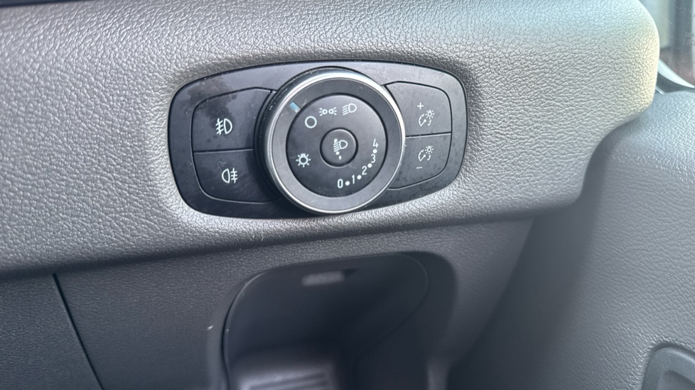 Ford Transit 350 L3 Diesel Fwd 2.0 EcoBlue 130ps H2 Leader Van - Image 26