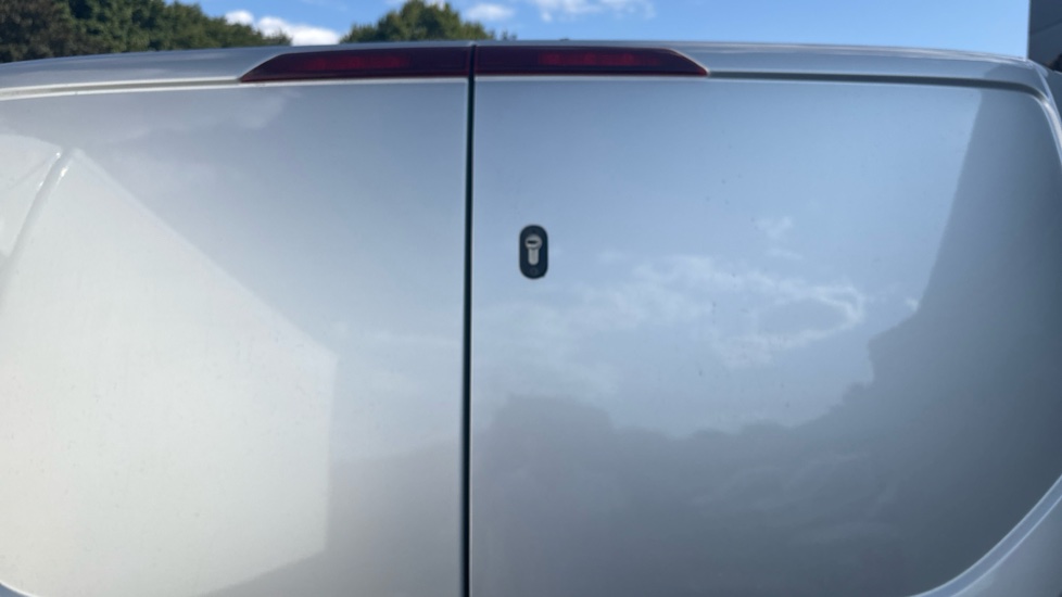 Ford Transit Custom 300 L2 Diesel Fwd 2.0 EcoBlue 170ps Low Roof Active Van - Image 44