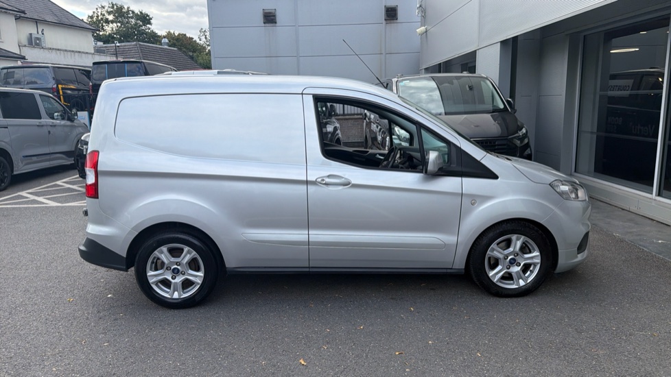 Ford Transit Courier Diesel 1.5 TDCi 100ps Limited Van [6 Speed] - Image 9