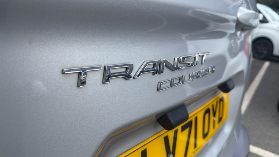 Ford Transit Courier Diesel 1.5 TDCi 100ps Limited Van [6 Speed] - Image 22