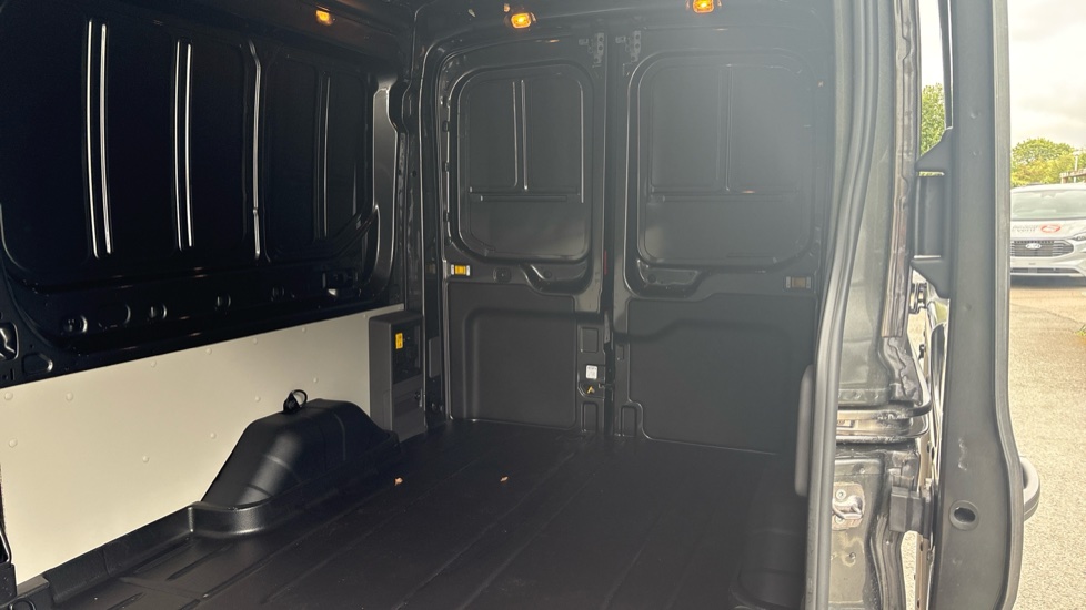 Ford Transit E-350 L3 Rwd 135kW 68kWh H2 Trend Van Auto [DAP] - Image 14