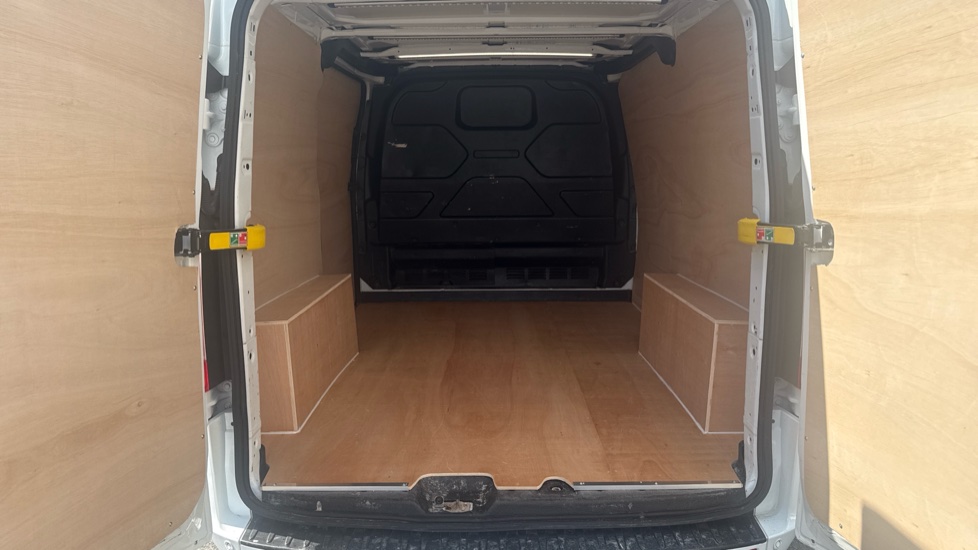 Ford Transit Custom 280 L1 Diesel Fwd 2.0 EcoBlue 130ps Low Roof Limited Van - Image 12