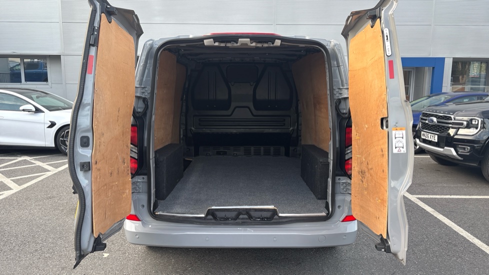 Ford Transit Custom 320 L1 Diesel Fwd 2.0 EcoBlue 136ps H1 Van Limited Auto - Image 12