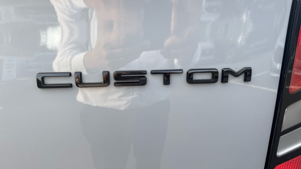 Ford Transit Custom 320 L1 Diesel Fwd 2.0 EcoBlue 136ps H1 Van Limited Auto - Image 27