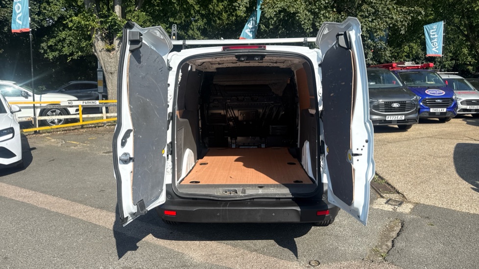 Ford Transit Connect 240 L2 Diesel 1.5 EcoBlue 120ps Limited Van - Image 3