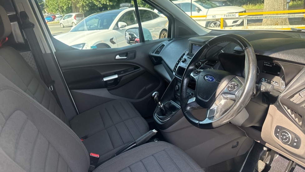 Ford Transit Connect 240 L2 Diesel 1.5 EcoBlue 120ps Limited Van - Image 6