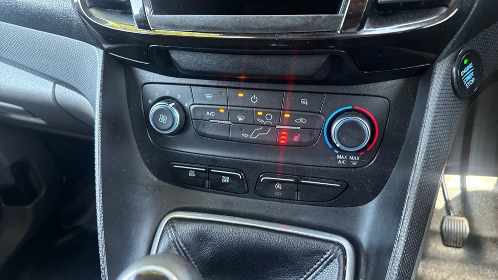 Ford Transit Connect 240 L2 Diesel 1.5 EcoBlue 120ps Limited Van - Image 22