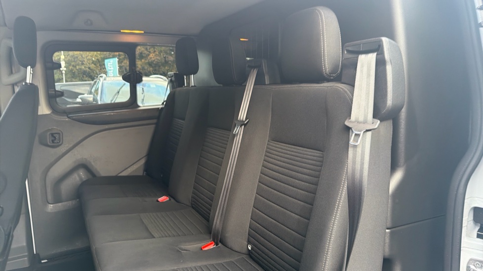 Ford Transit Custom 320 L2 Diesel Fwd 2.0 EcoBlue 170ps Low Roof D/Cab Limited Van Auto - Image 14