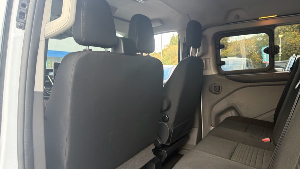 Ford Transit Custom 320 L2 Diesel Fwd 2.0 EcoBlue 170ps Low Roof D/Cab Limited Van Auto - Image 18
