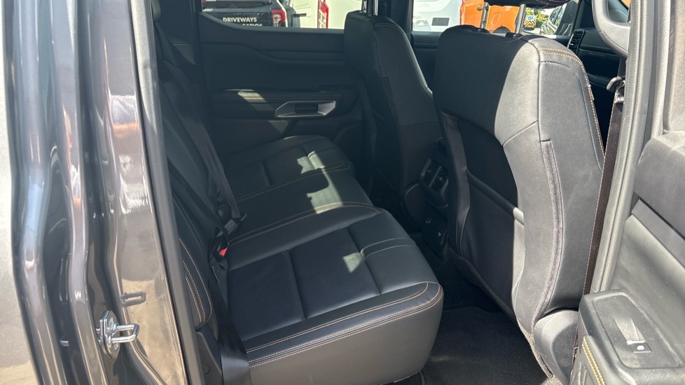 Ford Ranger Petrol Pick Up D/Cab Wildtrak 2.3 EcoBoost PHEV 281 Auto - Image 5