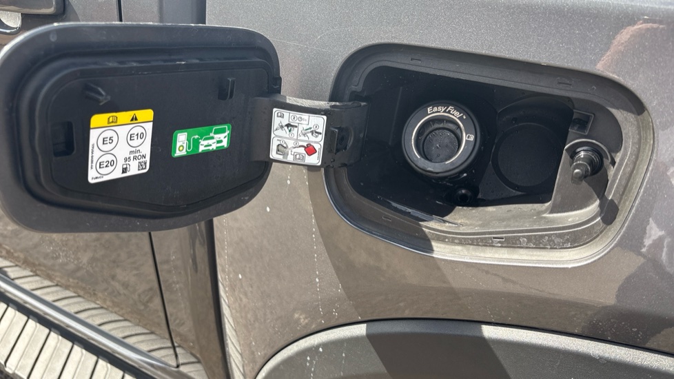 Ford Ranger Petrol Pick Up D/Cab Wildtrak 2.3 EcoBoost PHEV 281 Auto - Image 27