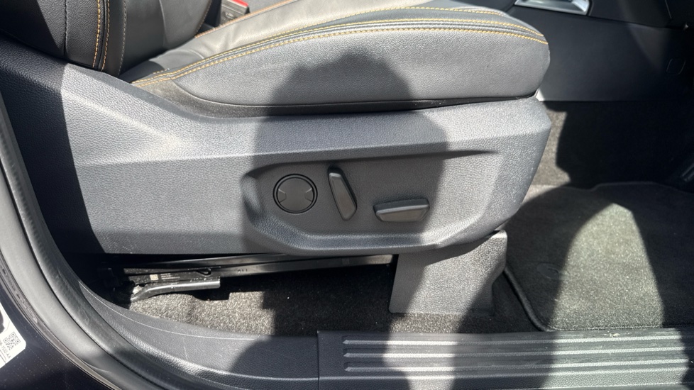 Ford Ranger Petrol Pick Up D/Cab Wildtrak 2.3 EcoBoost PHEV 281 Auto - Image 21