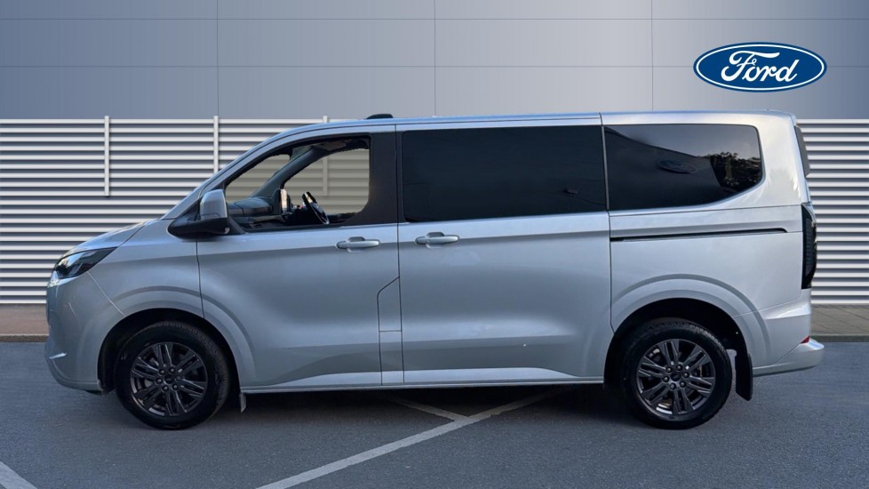 Ford Tourneo Custom 340 L1 Petrol Fwd 2.5 PHEV 232ps H1 Titanium 8 seater Auto - Image 4