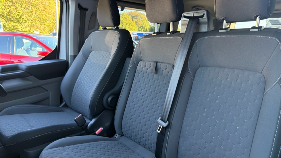 Ford Tourneo Custom 340 L1 Petrol Fwd 2.5 PHEV 232ps H1 Titanium 8 seater Auto - Image 13