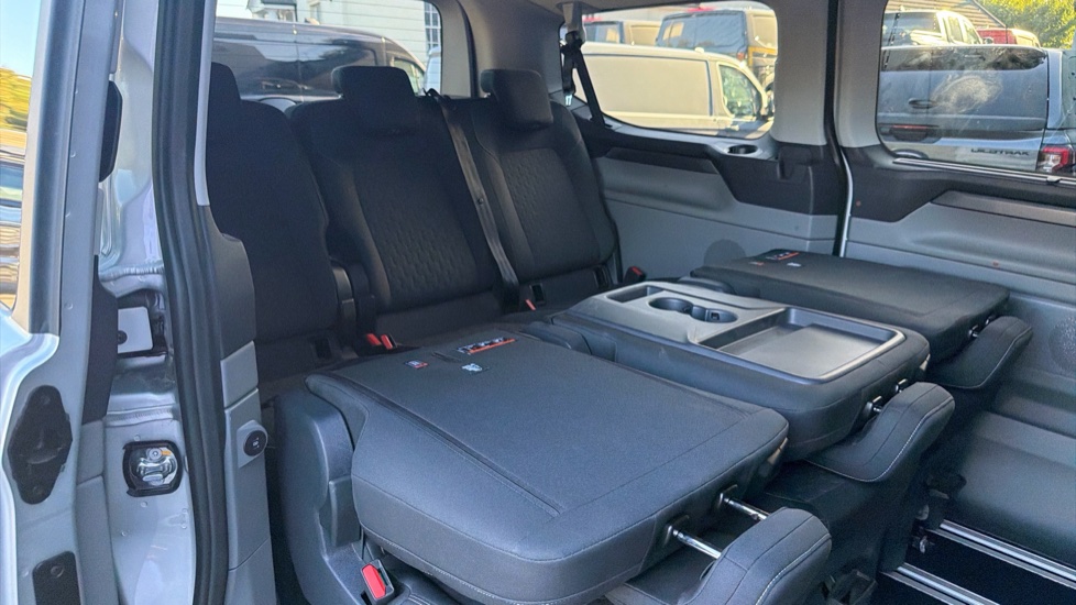 Ford Tourneo Custom 340 L1 Petrol Fwd 2.5 PHEV 232ps H1 Titanium 8 seater Auto - Image 24