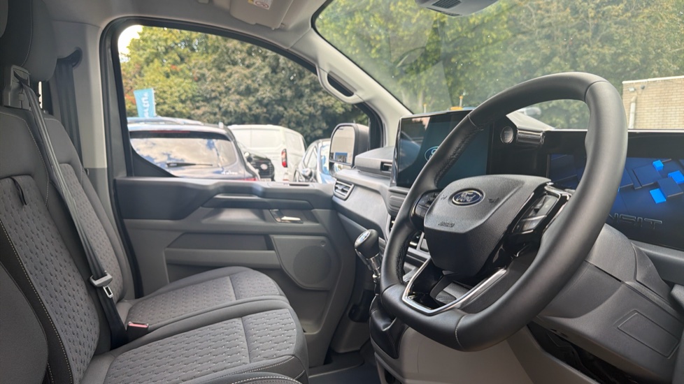 Ford Transit Custom 320 L2 Diesel Fwd 2.0 EcoBlue 136ps H1 Van Limited - Image 6