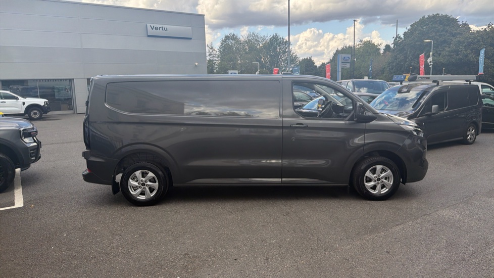 Ford Transit Custom 320 L2 Diesel Fwd 2.0 EcoBlue 136ps H1 Van Limited - Image 9