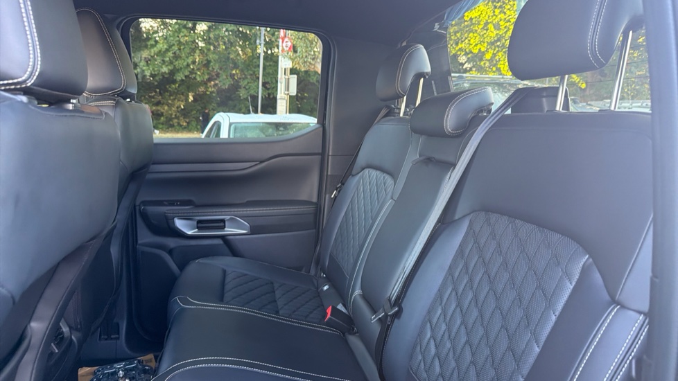 Ford Ranger Diesel Pick Up D/Cab Platinum 3.0 EcoBlue V6 240 Auto - Image 14