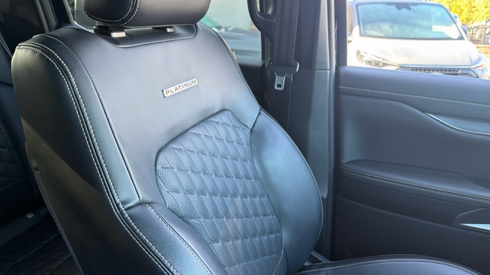 Ford Ranger Diesel Pick Up D/Cab Platinum 3.0 EcoBlue V6 240 Auto - Image 20