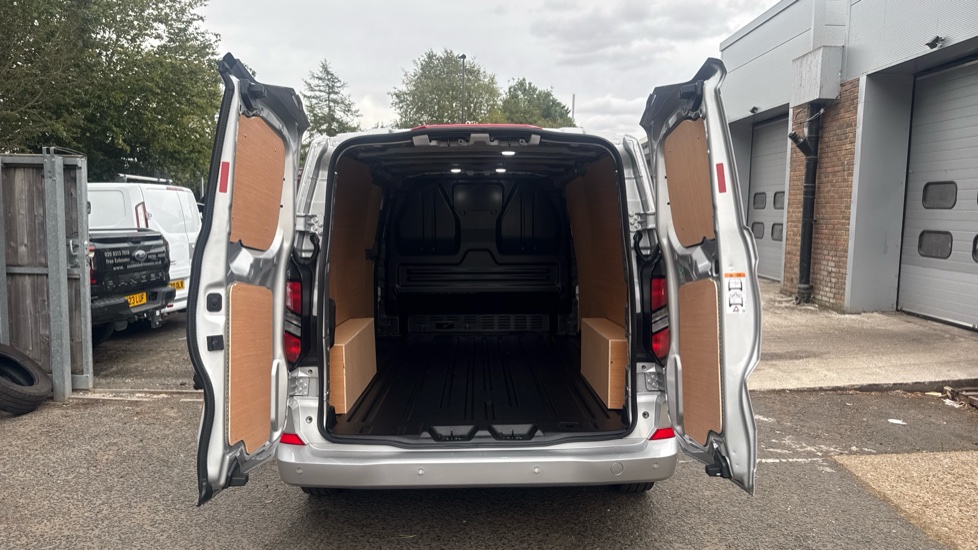 Ford Transit Custom 320 L2 Diesel Fwd 2.0 EcoBlue 136ps H1 Van Limited - Image 3