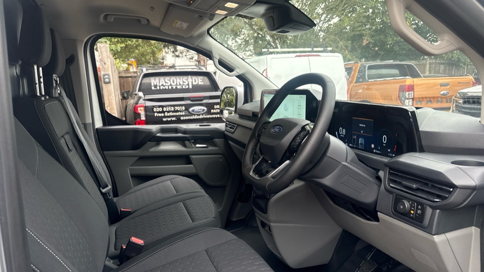 Ford Transit Custom 320 L2 Diesel Fwd 2.0 EcoBlue 136ps H1 Van Limited - Image 6