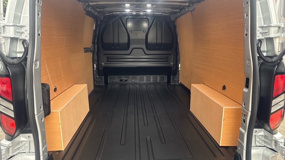 Ford Transit Custom 320 L2 Diesel Fwd 2.0 EcoBlue 136ps H1 Van Limited - Image 12