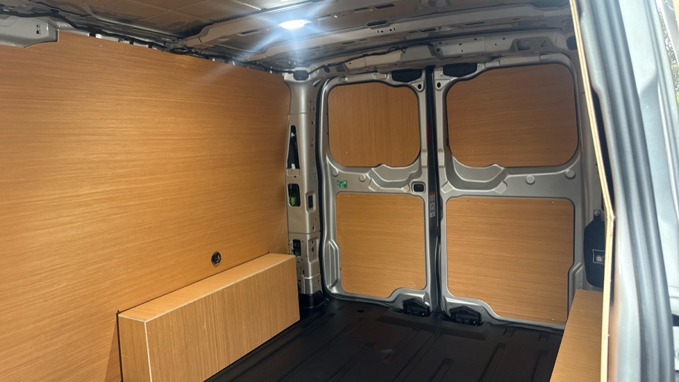 Ford Transit Custom 320 L2 Diesel Fwd 2.0 EcoBlue 136ps H1 Van Limited - Image 14