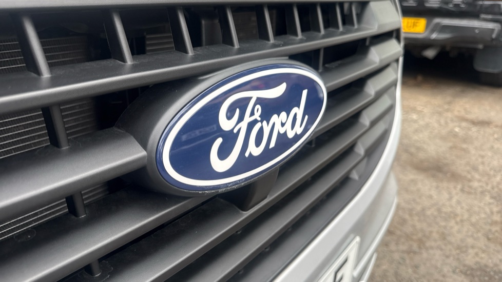Ford Transit Custom 320 L2 Diesel Fwd 2.0 EcoBlue 136ps H1 Van Limited - Image 22