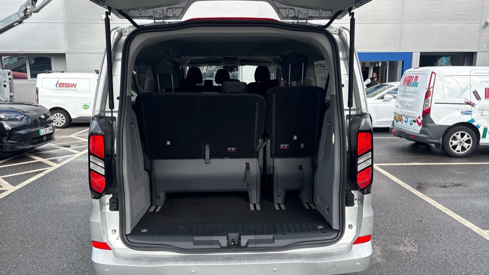 Ford Tourneo Custom 340 L2 Petrol Fwd 2.5 PHEV 232ps H1 Titanium 8 seater Auto - Image 3