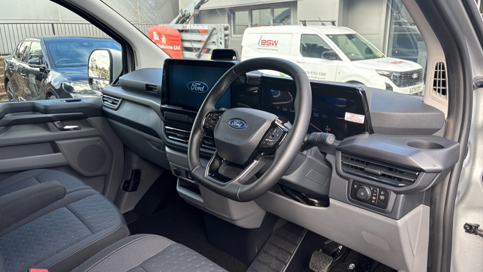 Ford Tourneo Custom 340 L2 Petrol Fwd 2.5 PHEV 232ps H1 Titanium 8 seater Auto - Image 6