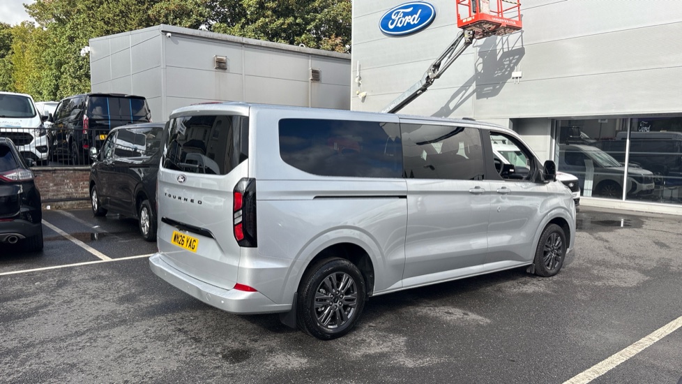 Ford Tourneo Custom 340 L2 Petrol Fwd 2.5 PHEV 232ps H1 Titanium 8 seater Auto - Image 10