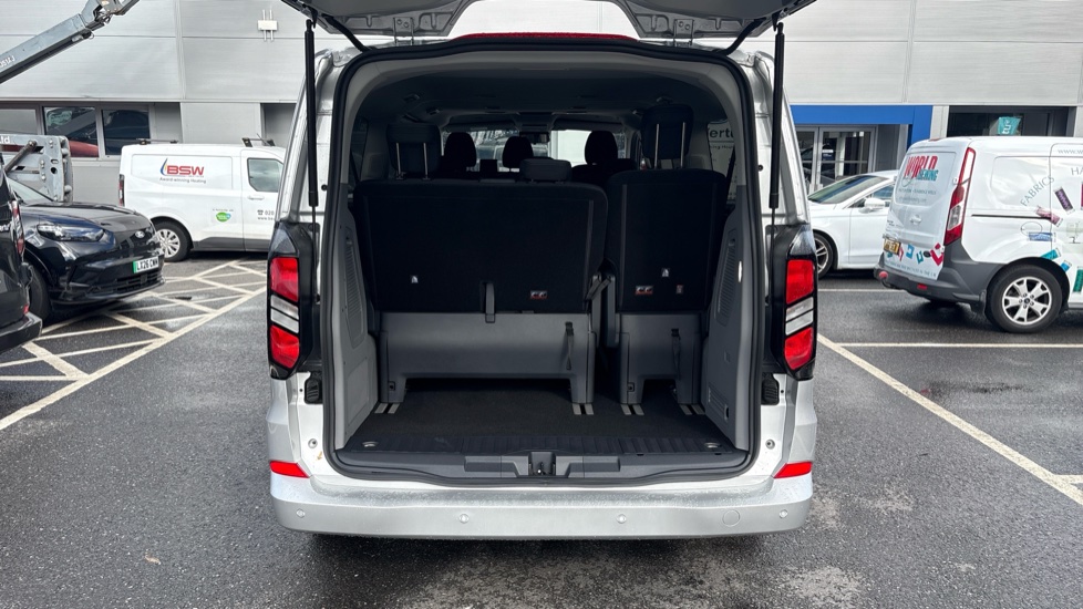 Ford Tourneo Custom 340 L2 Petrol Fwd 2.5 PHEV 232ps H1 Titanium 8 seater Auto - Image 12