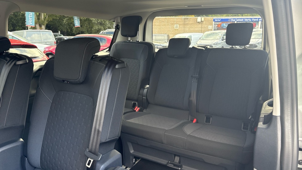 Ford Tourneo Custom 340 L2 Petrol Fwd 2.5 PHEV 232ps H1 Titanium 8 seater Auto - Image 14