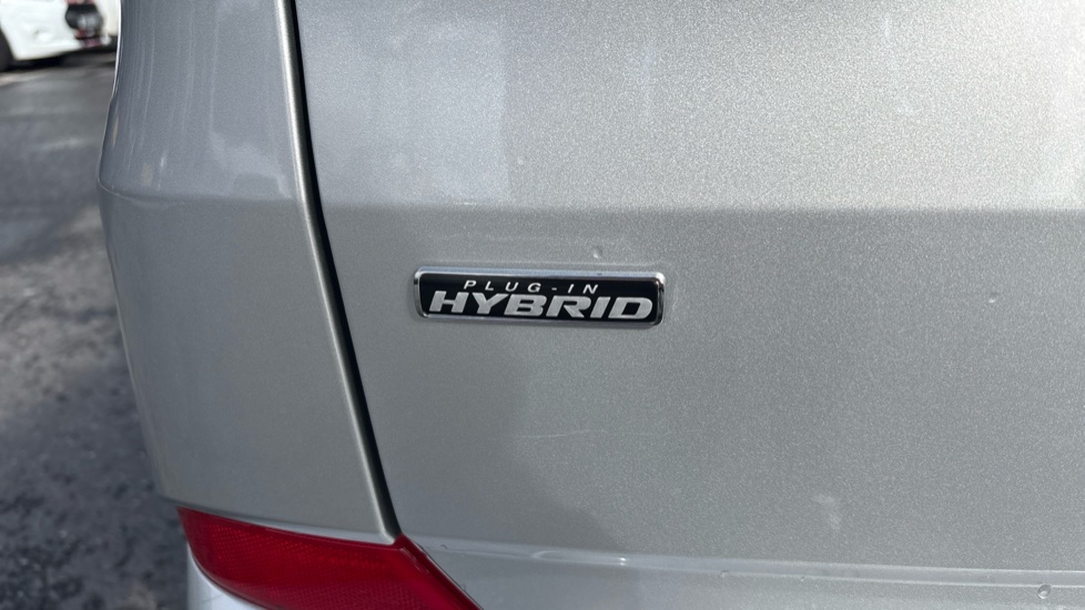 Ford Tourneo Custom 340 L2 Petrol Fwd 2.5 PHEV 232ps H1 Titanium 8 seater Auto - Image 30