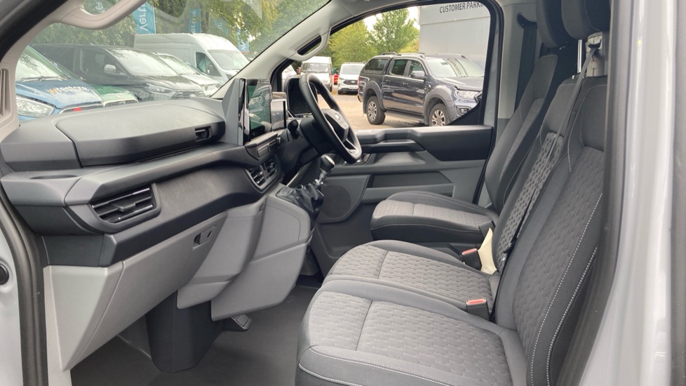 Ford Transit Custom 320 L2 Diesel Fwd 2.0 EcoBlue 136ps H1 Van Limited - Image 13