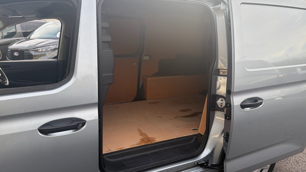 Ford Transit Connect 250 L2 Petrol 1.5 EcoBoost PHEV 150 Trend Van Auto - Image 5