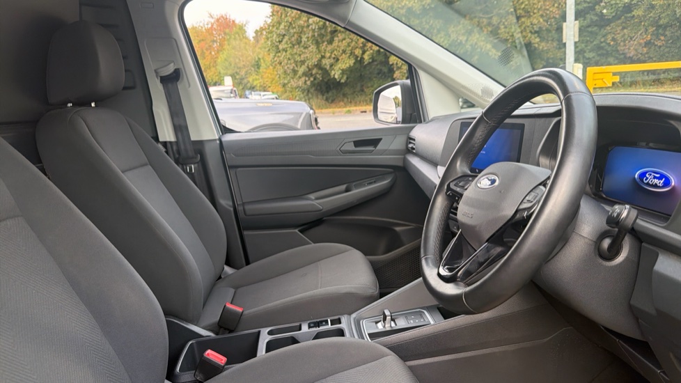 Ford Transit Connect 250 L2 Petrol 1.5 EcoBoost PHEV 150 Trend Van Auto - Image 6