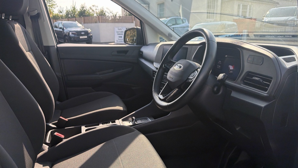 Ford Transit Connect 250 L2 Petrol 1.5 EcoBoost PHEV 150 Trend Van Auto - Image 6